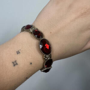 Napier Stretchy‎ Gold Tone Red Gem Bracelet